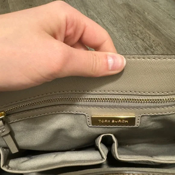 Tory Burch Beige Shoulder Bag - Picture 6 of 9